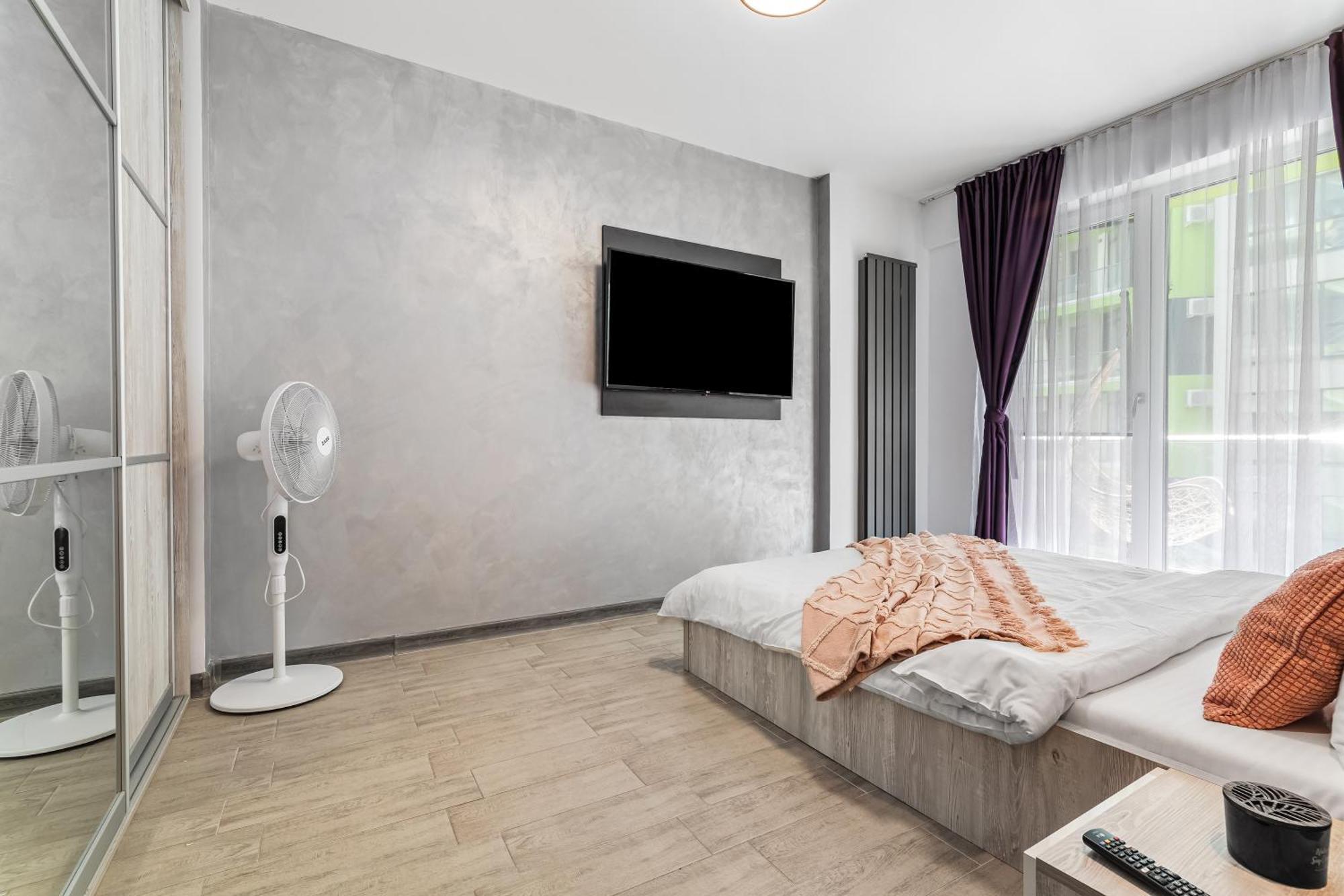 Purple Onyx - Pool & Spa Beach Resort Navodari Exterior photo