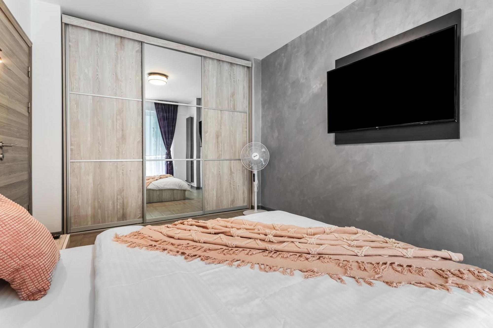 Purple Onyx - Pool & Spa Beach Resort Navodari Exterior photo